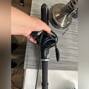 Babyliss curling iron